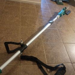 Electric Cordless Pole Saw Like New Used Only Twice