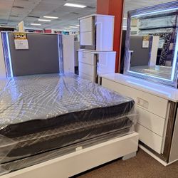 Ylime Queen Bed Dresser And Mirror 