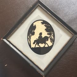 Colonial Style Silhouette