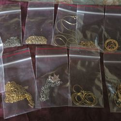 Lot Of 10 Costume Jewelry Necklaces. Price Is For All