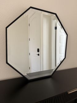 24” Wall Mirror