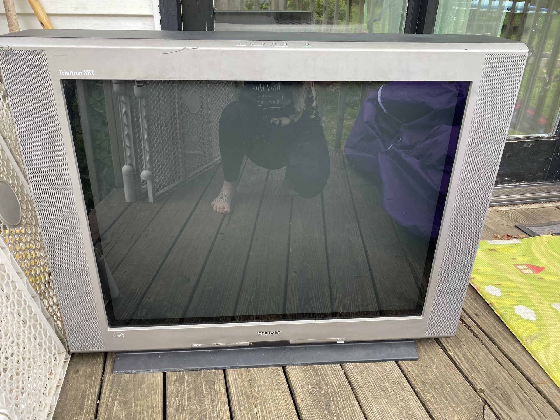 Sony WEGA Trinitron KV-27FS120 32” Retro Gaming TV