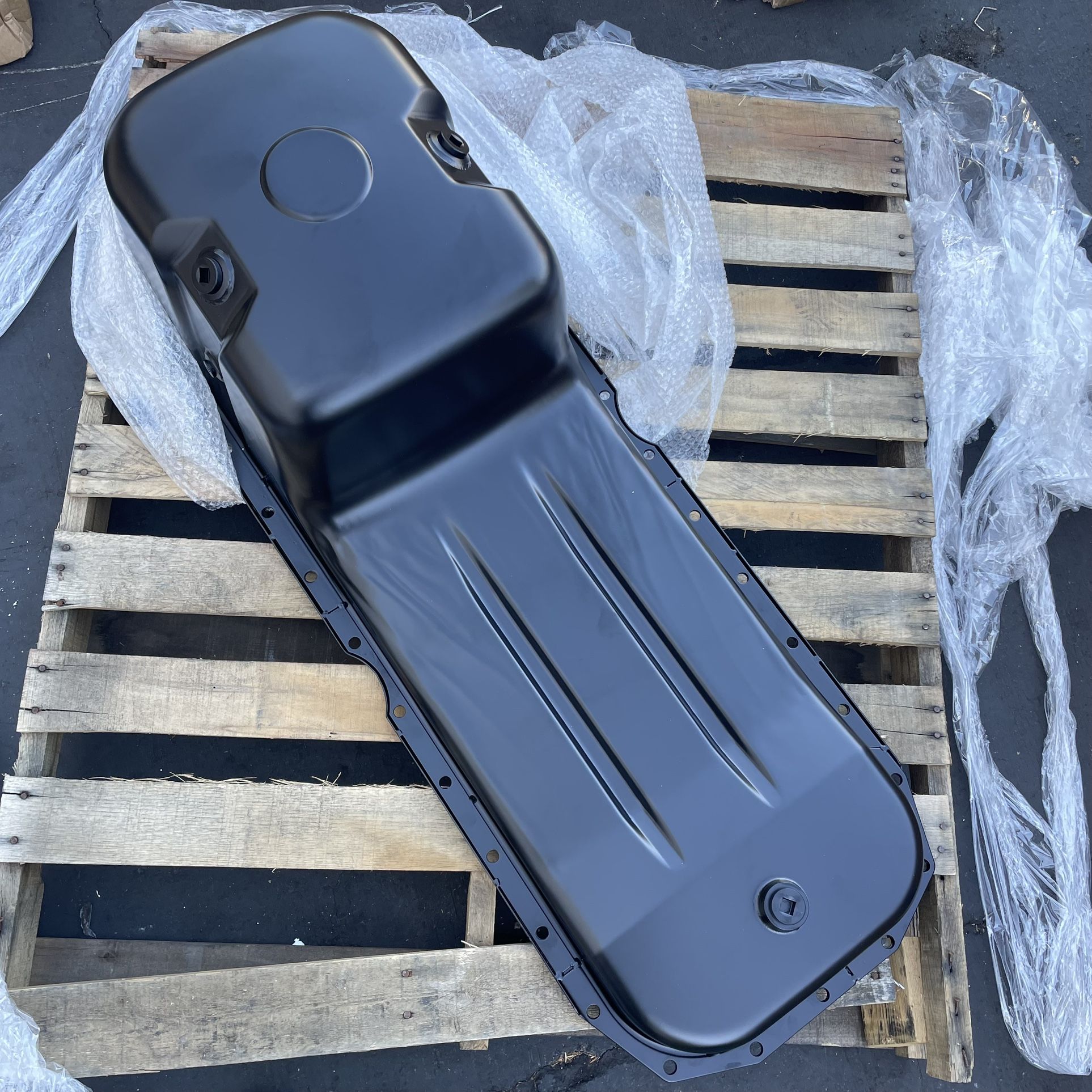 Engine Oil Pan Replacement for Cummins ISX15 Commercial Truck Parts