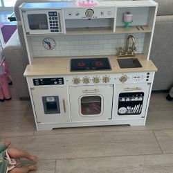 Kids Used Kitchen