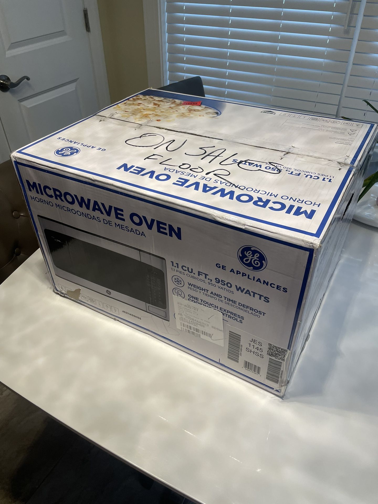 GE 1.1 cu. ft., 9501 Watts Capacity Countertop Microwave Oven