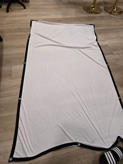 100" Portable Projector Screen