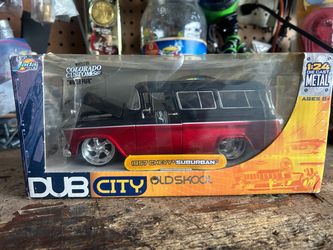 Jada Dub City 1957 Chevy Suburban 1:24 Die Cast