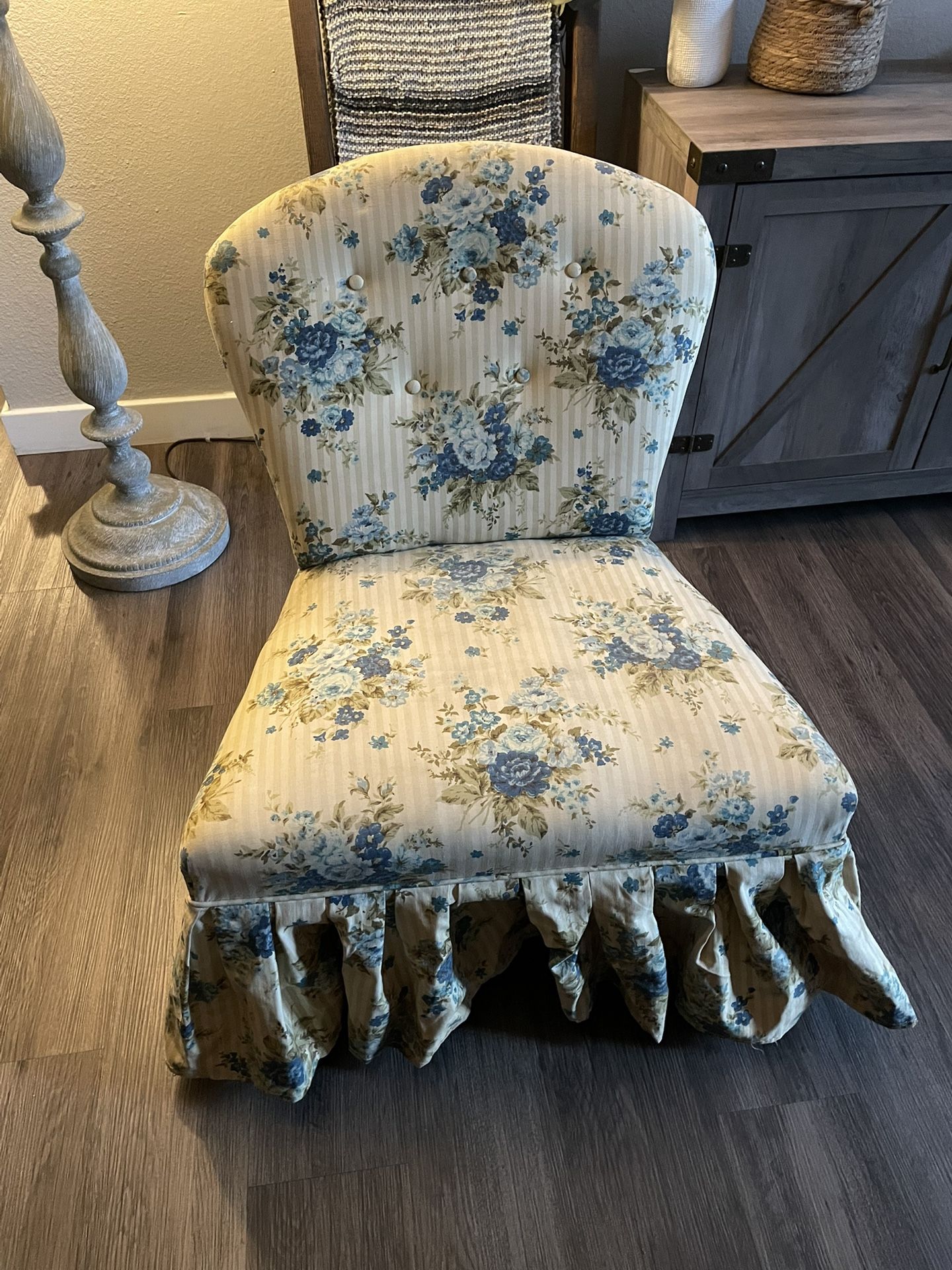 Vintage 1970s Floral Skirted Slipper Chair – Cottagecore / Vanity Accent Chair
