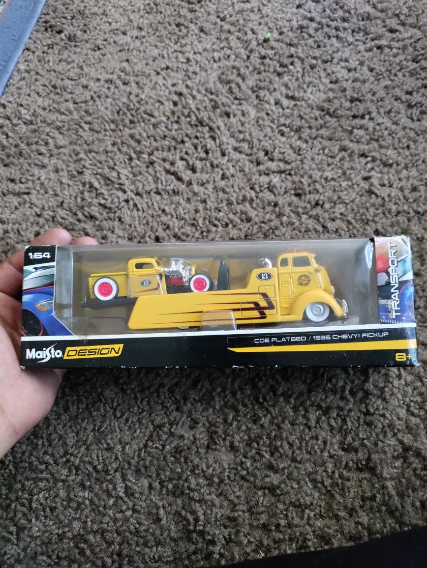Maisto 1:64 Scale 1936 Chevy Pick Up N Flatbed