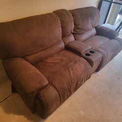 Double Electric Recliner Couch With Cup Holders
