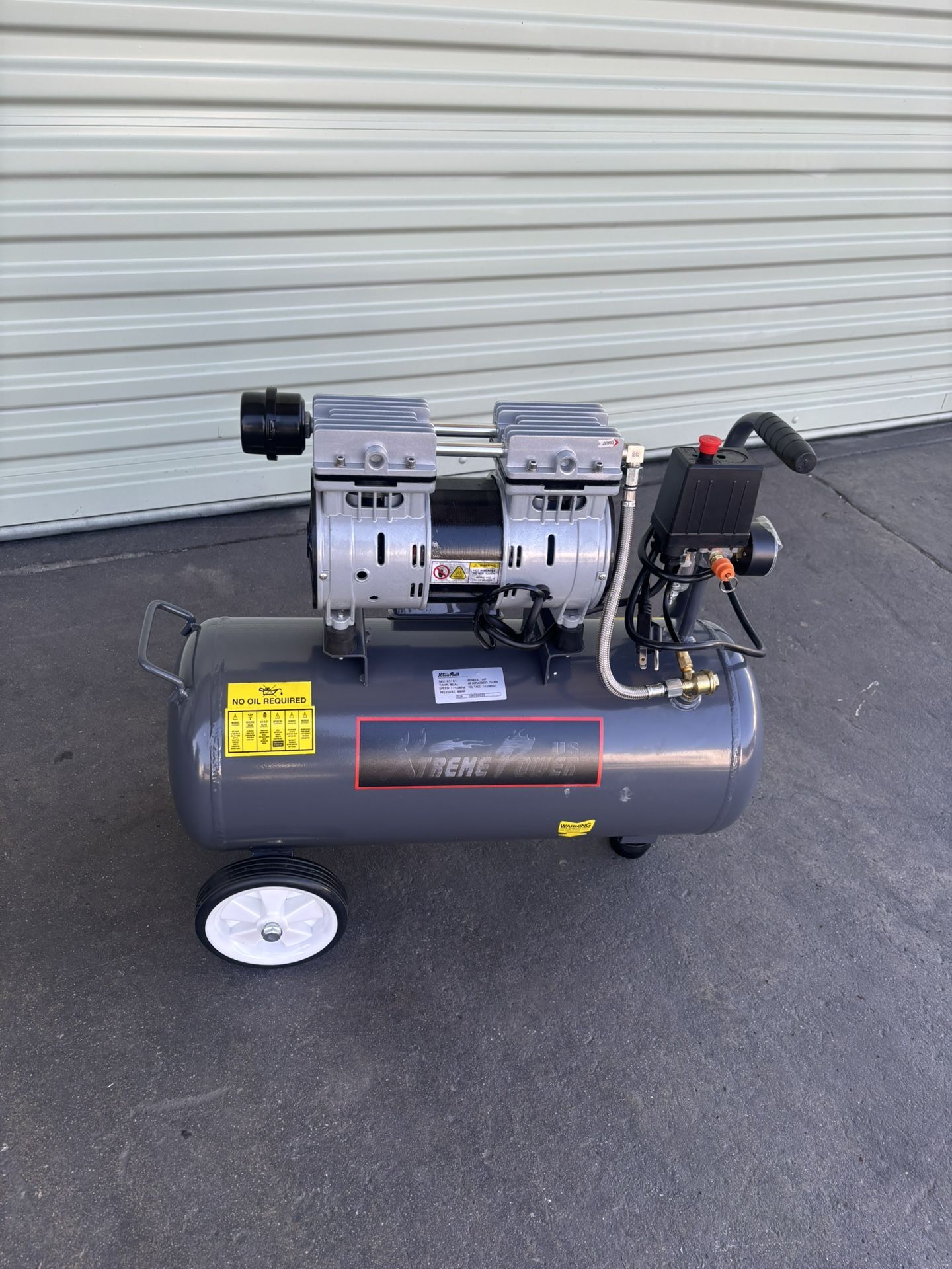 XtremepowerUS 65161 1 hp 8 gal oil-free silent air compressor tank with air filter