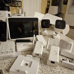 Entire Vivint System  Plus Yard Signs
