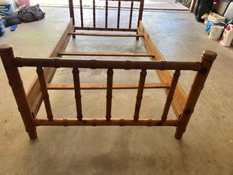 Free beautiful solid wood antique  twin bed