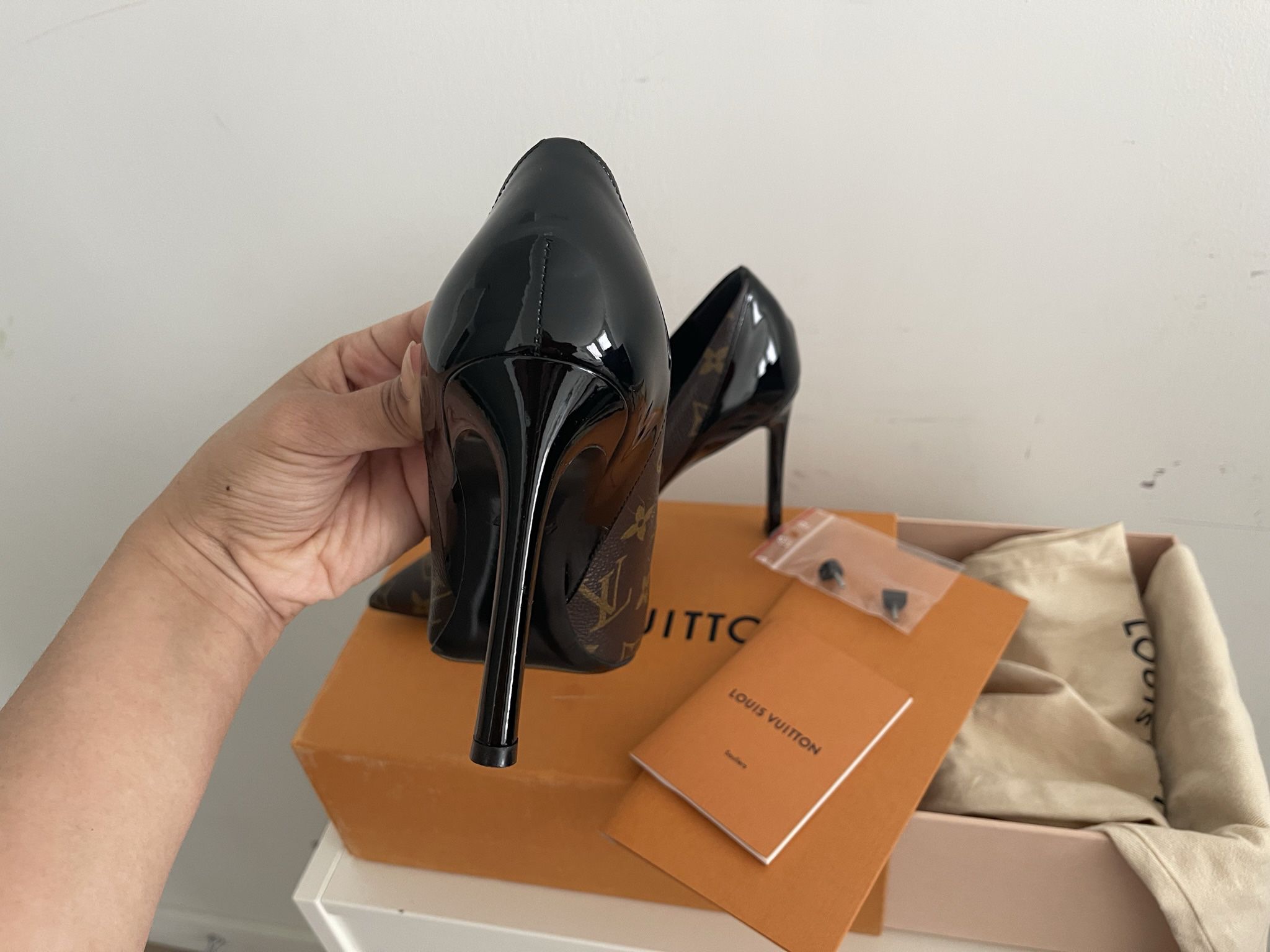 Louis Vuitton Cherie Pumps for Sale in Brooklyn, NY - OfferUp