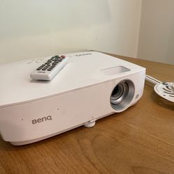 BenQ HD 1080p DLP Theater Projector HT1070A
