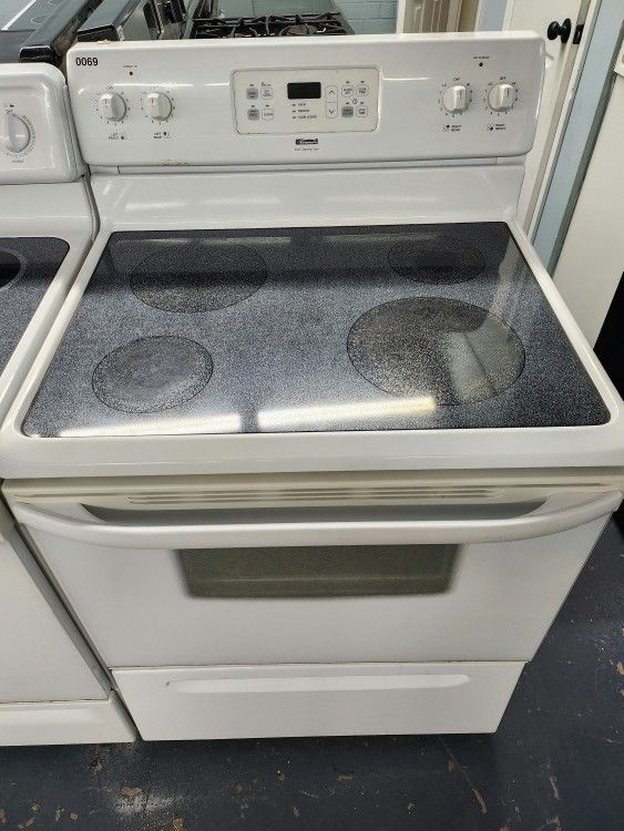 Kenmore Electric Stove 30in width Including Warranty!