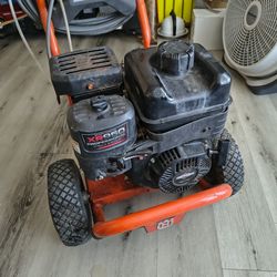 HUSQVARNA PRESSURE WASHER 3200 PSI - 2.7 GPM