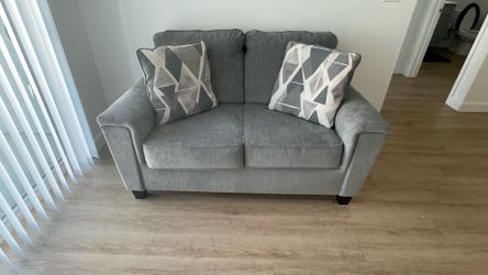 Love Seat & Couch Like New