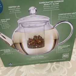 TEAPOT —- NEW  In Box $20