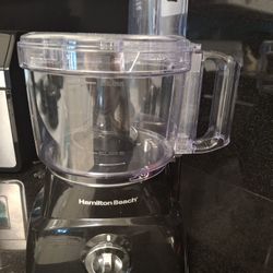 Food processor with compact storage Hamilton Beach