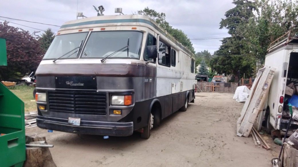 1989 Elite 32 foot