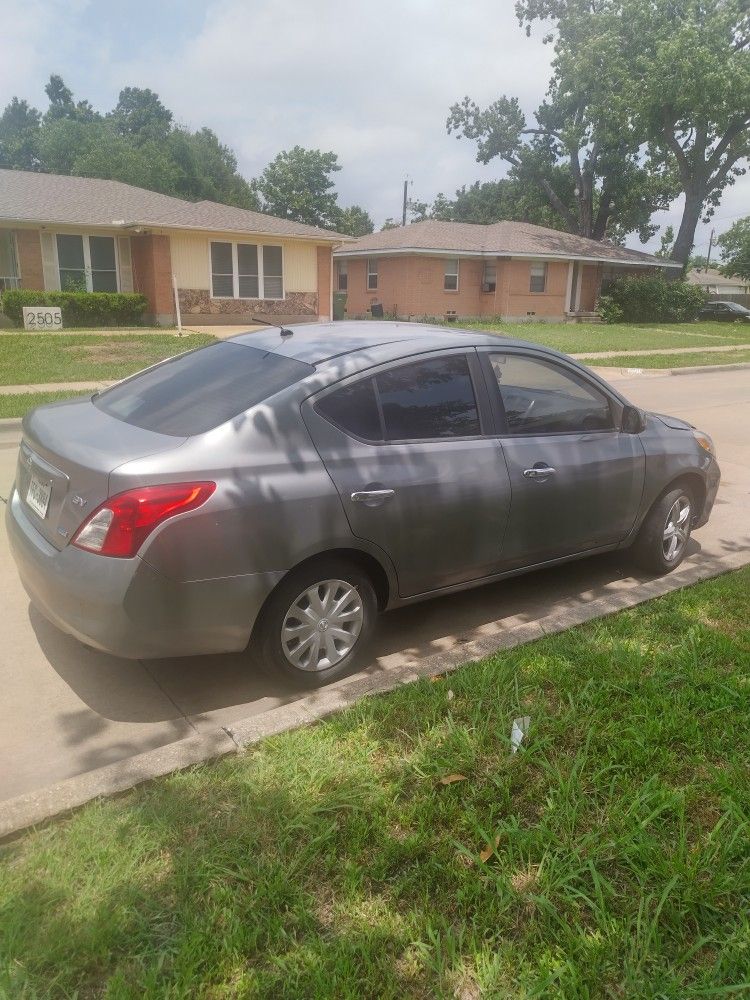 2012 Nissan Versa $1450