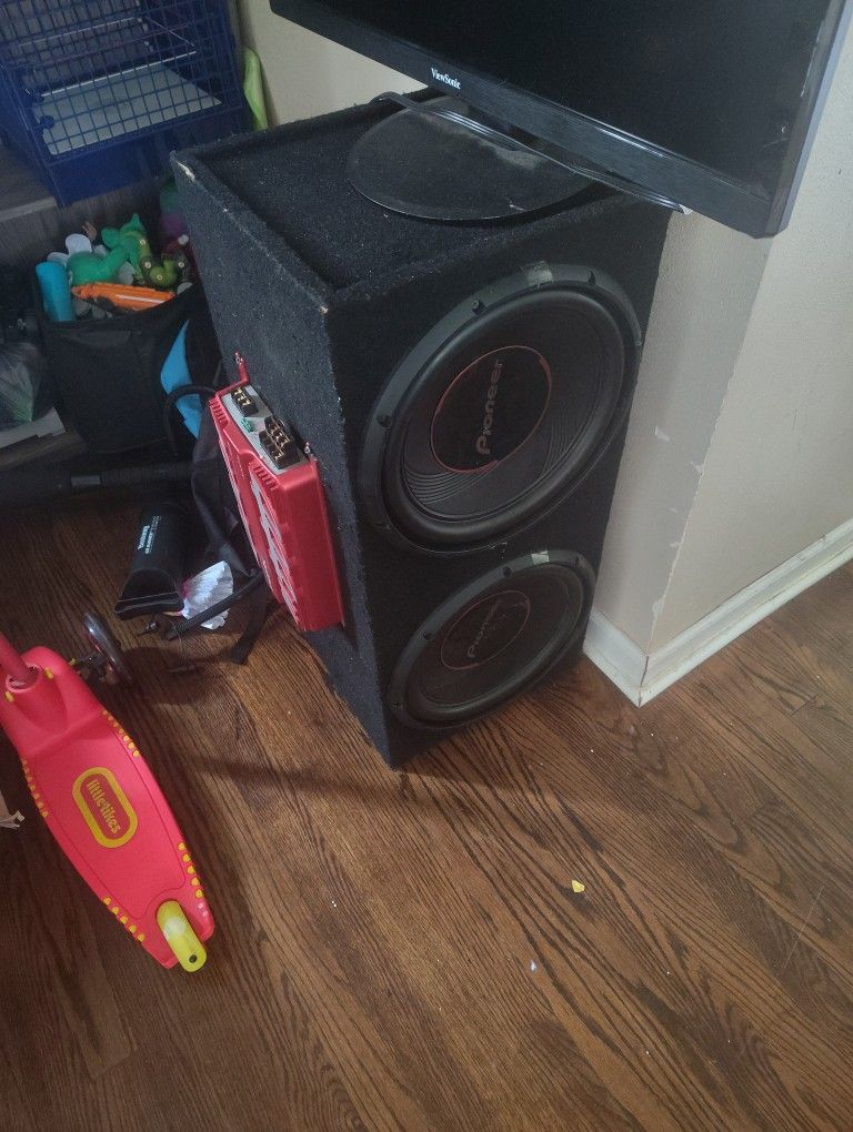 12" Pioneer With Box And App
