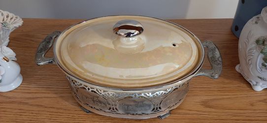 Vintage Royal Rochester Studios,casserole set