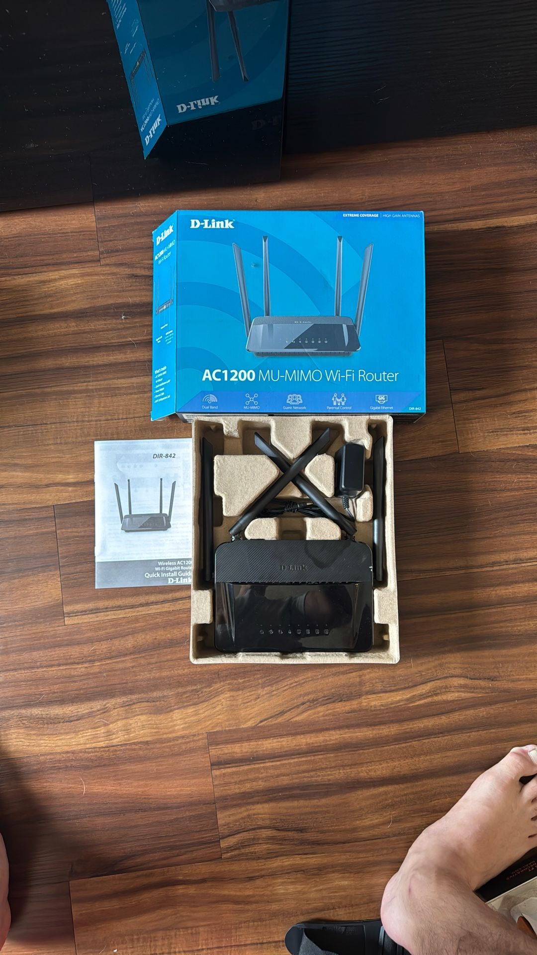 D-Link - AC1200 Dual-Band Wi-Fi Router