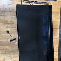 Tv + Wall Mount