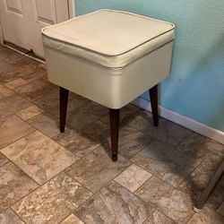  Singer Vinyl Sewing Ottoman/footstool Vintage