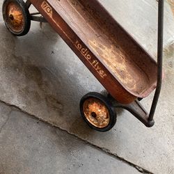 Vintage Wagging Radio Flyer 