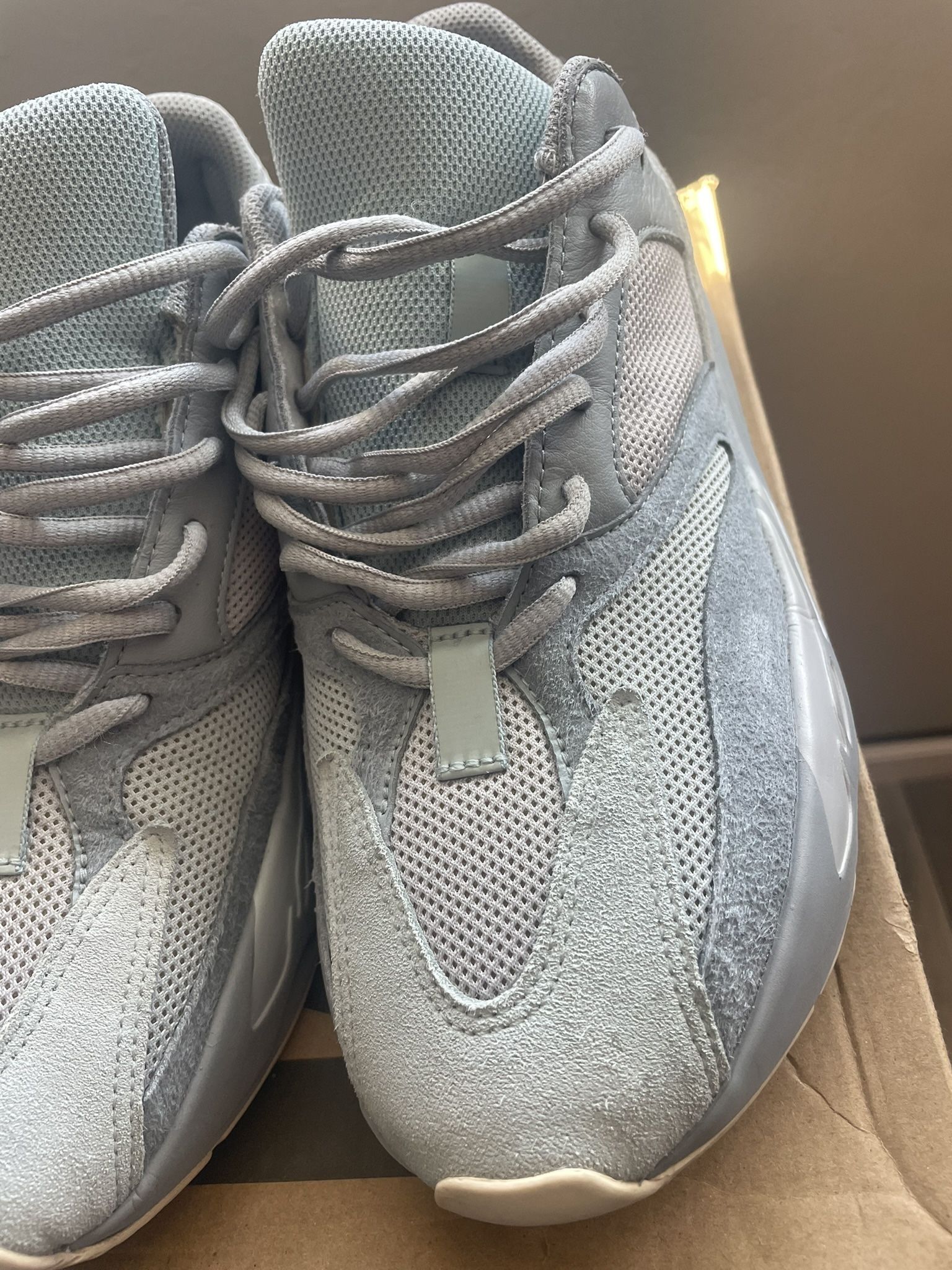 Yeezy 700 inertia size 8.5 Adidas Boost Yeezy 700 Inertia Size 8.5 US main image 4