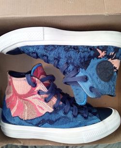 Converse Chuck Taylor II All Star Dusk x Dawn Woven Collection Men's Size 7/ Women's Size 8.5