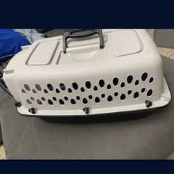 Pet Kennel / Dog Or Cat