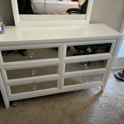 6 Drawer Dresser With Mirror And Matching Nightstand 