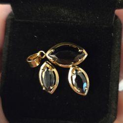 Black Gemstone Earrings And Pendant Set