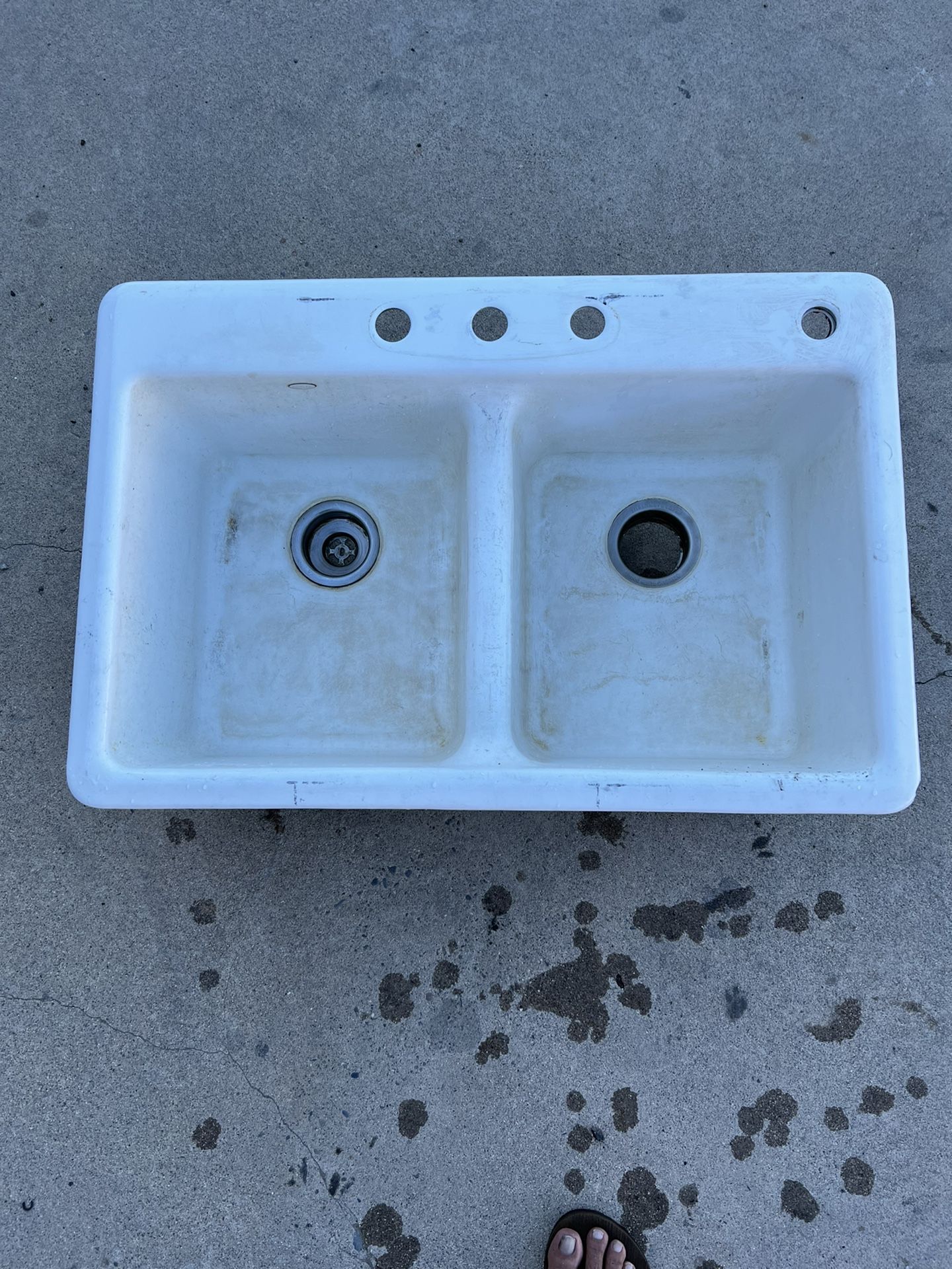 Kitchen Sink Iron 22x33
