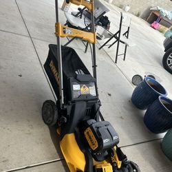 DEWALT 2x20V MAX 21 in. Cordless Battery Powered Push Lawn Mower Kit with (2) 10 Ah Batteries and Chargers