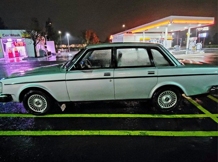 82 Volvo 264 GLE