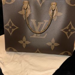 Louis Vuitton On The Go