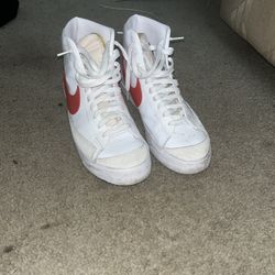 Nike Men’s Blazer Mid ‘77 Vintage (Size 11.5)