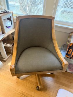 Rolling office chair
