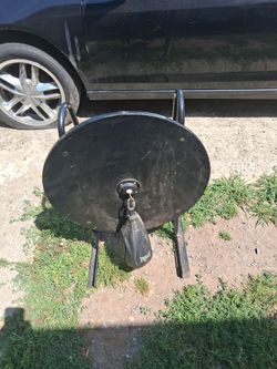 Mounted speed bag
