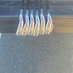 Callaway Edge Iron Set