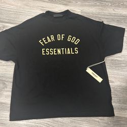 Essential Fear Of God Shirt Size M