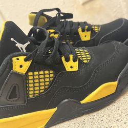 Jordan’s Kids Size 11c