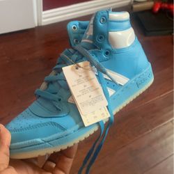  Baby Blue Adidas Sz 7 Never Worn 