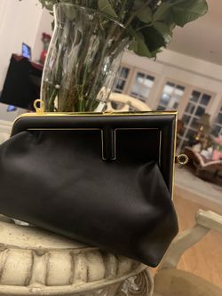Beautiful Chic Black Purse 