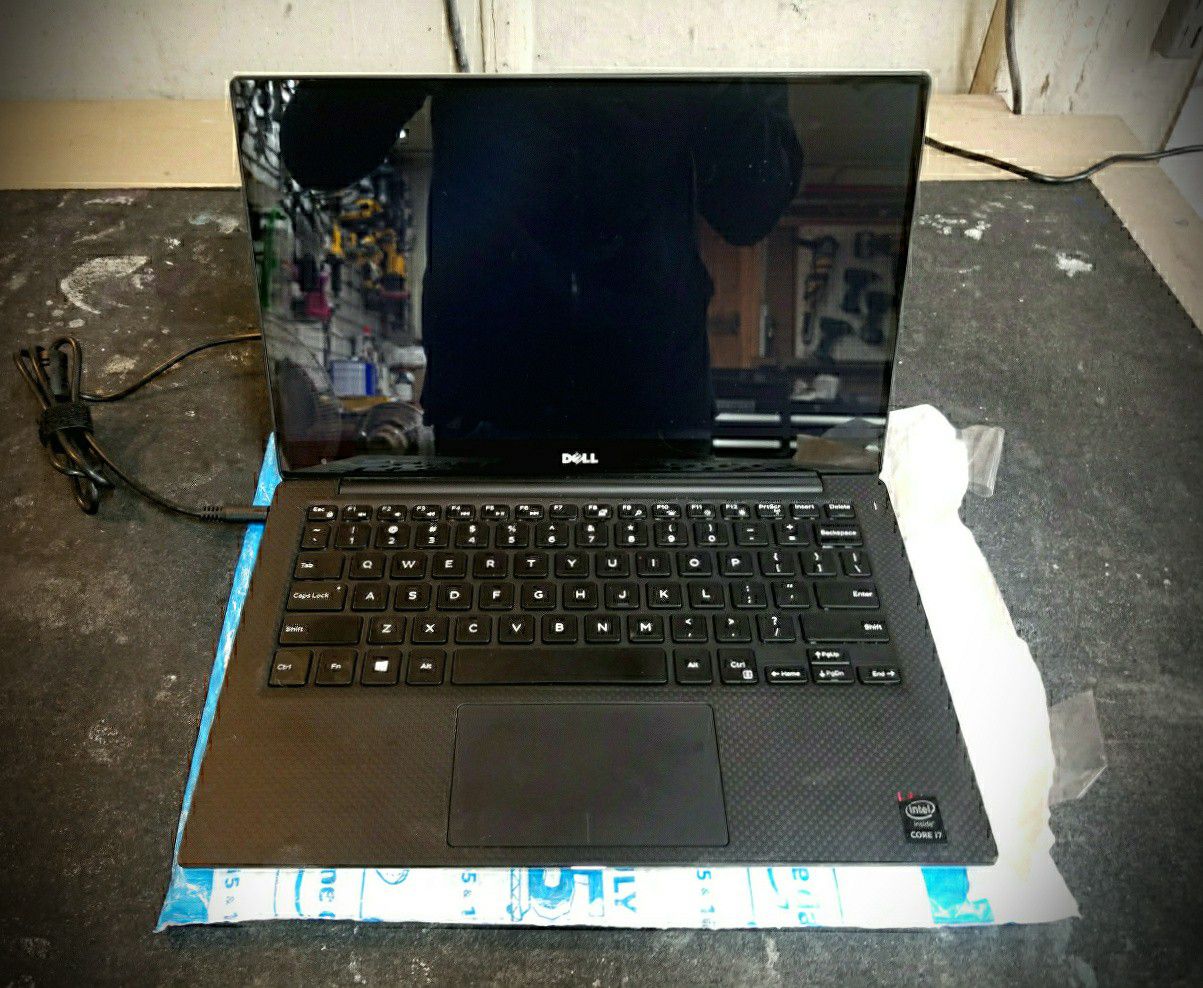 Dell XPS 9343 13.3" Laptop - Core i7 - Ultrasharp Infinity Touchscreen - REFURBISHED